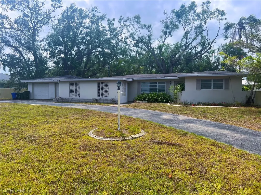 6361 Saint Andrews Circle S Fort Myers FL 33919