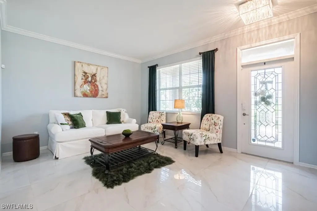 2086 Satsuma Lane Naples FL 34120