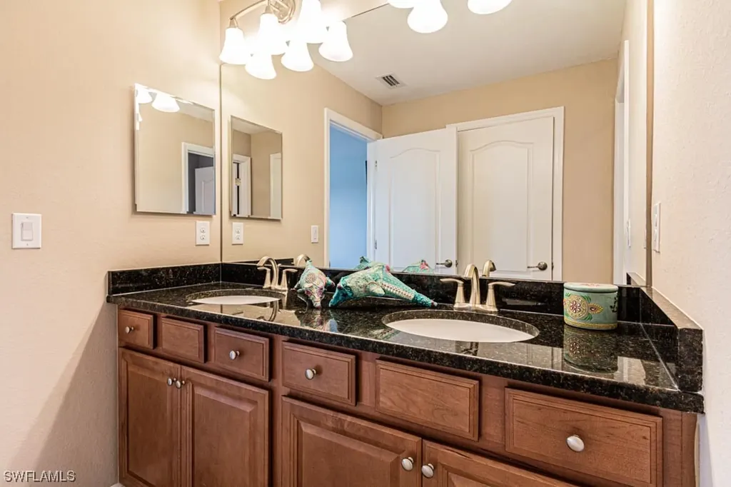 2086 Satsuma Lane Naples FL 34120