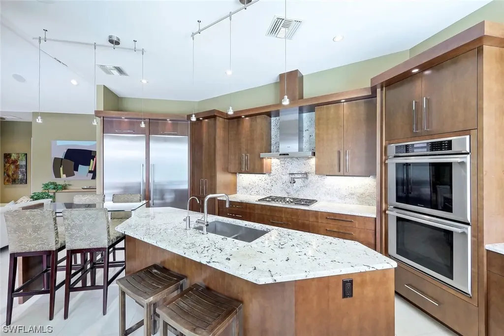 520 Sand Hill Court Marco Island FL 34145