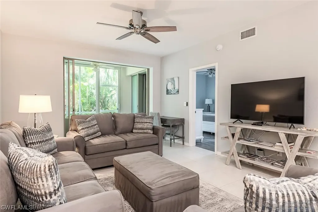865 Tanbark Drive Naples FL 34108
