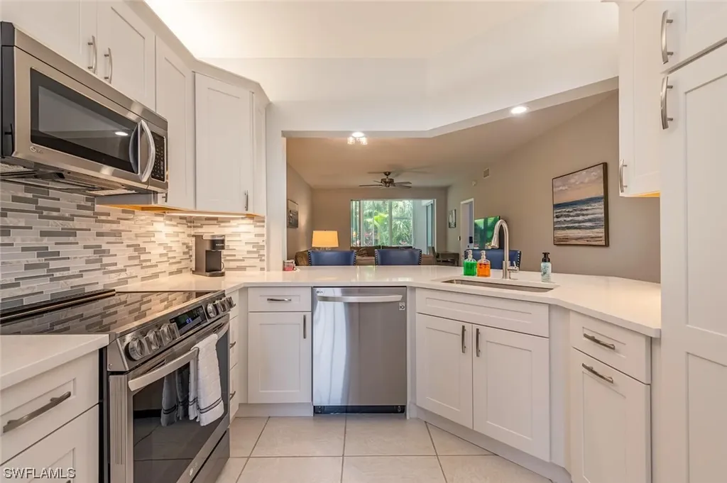 865 Tanbark Drive Naples FL 34108