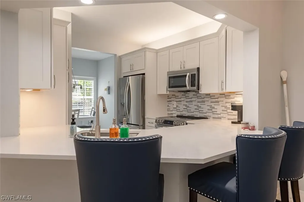 865 Tanbark Drive Naples FL 34108