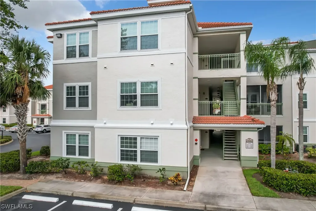 Estero FL, 23660 Walden Center Drive, Unit 105
