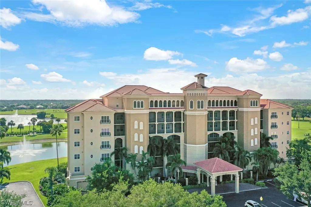 570 El Camino Real Naples FL 34119