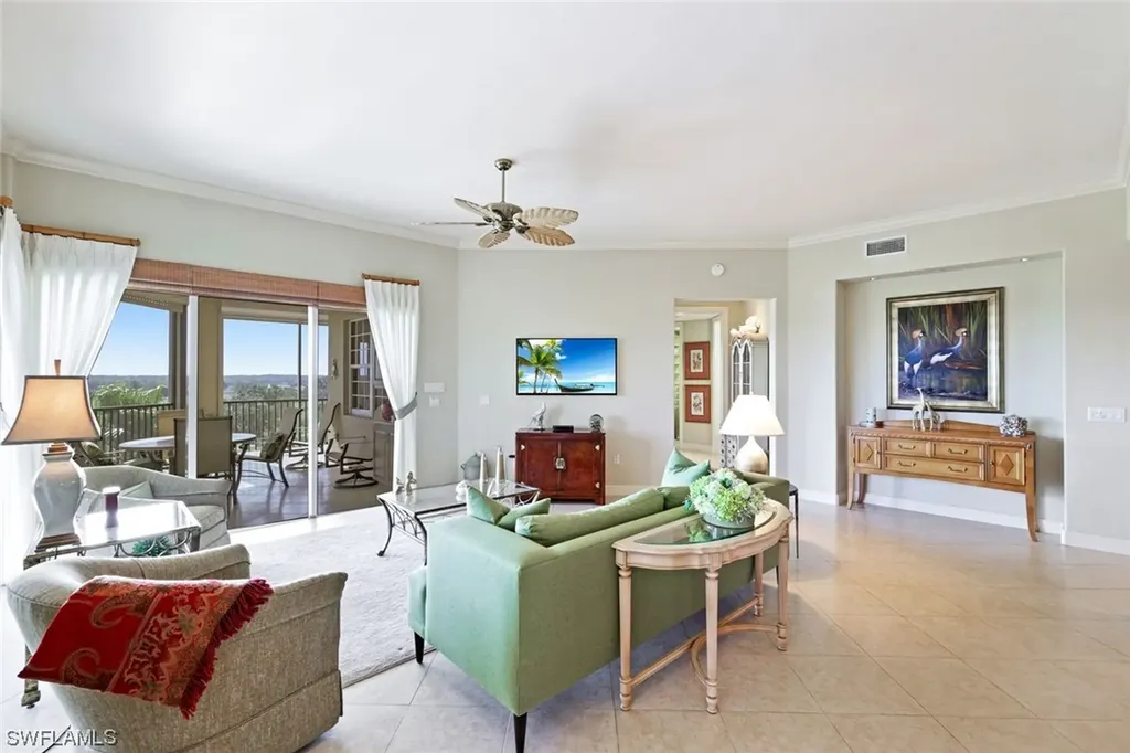 570 El Camino Real Naples FL 34119