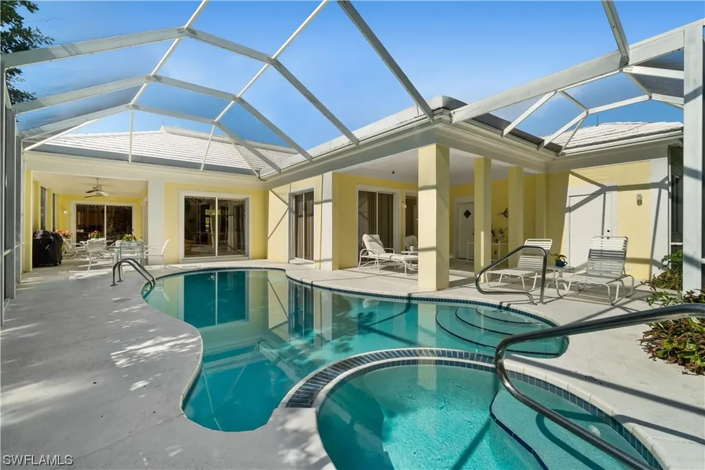 736 Ashburton Drive Naples FL 34110