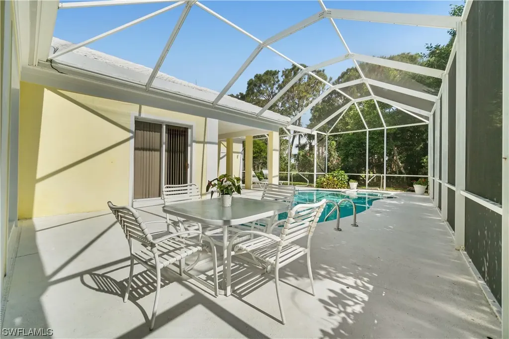 736 Ashburton Drive Naples FL 34110