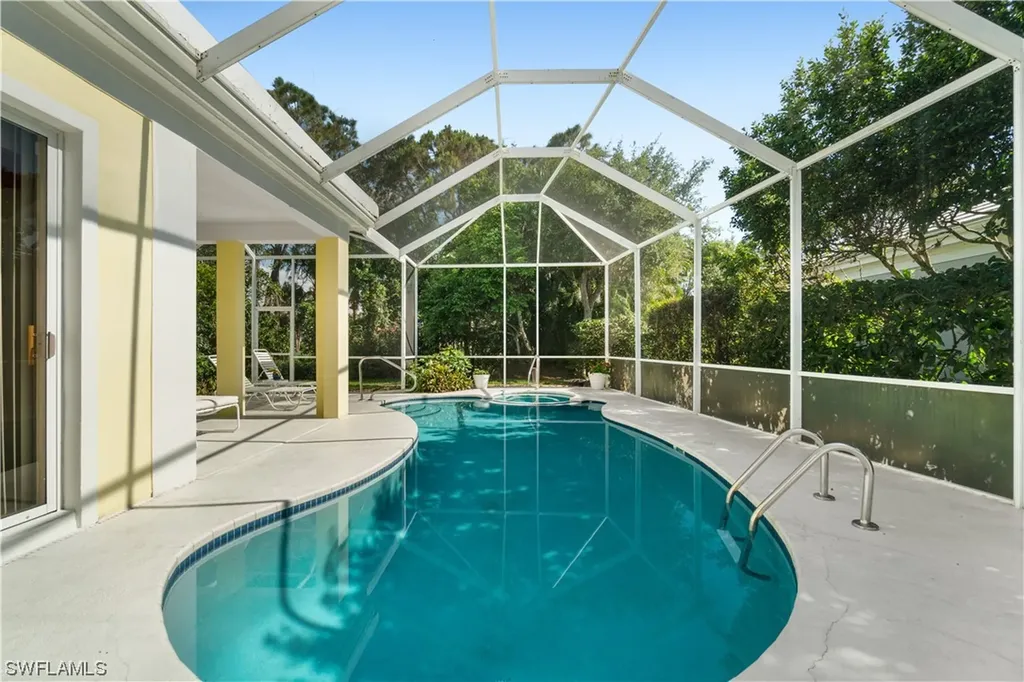 736 Ashburton Drive Naples FL 34110