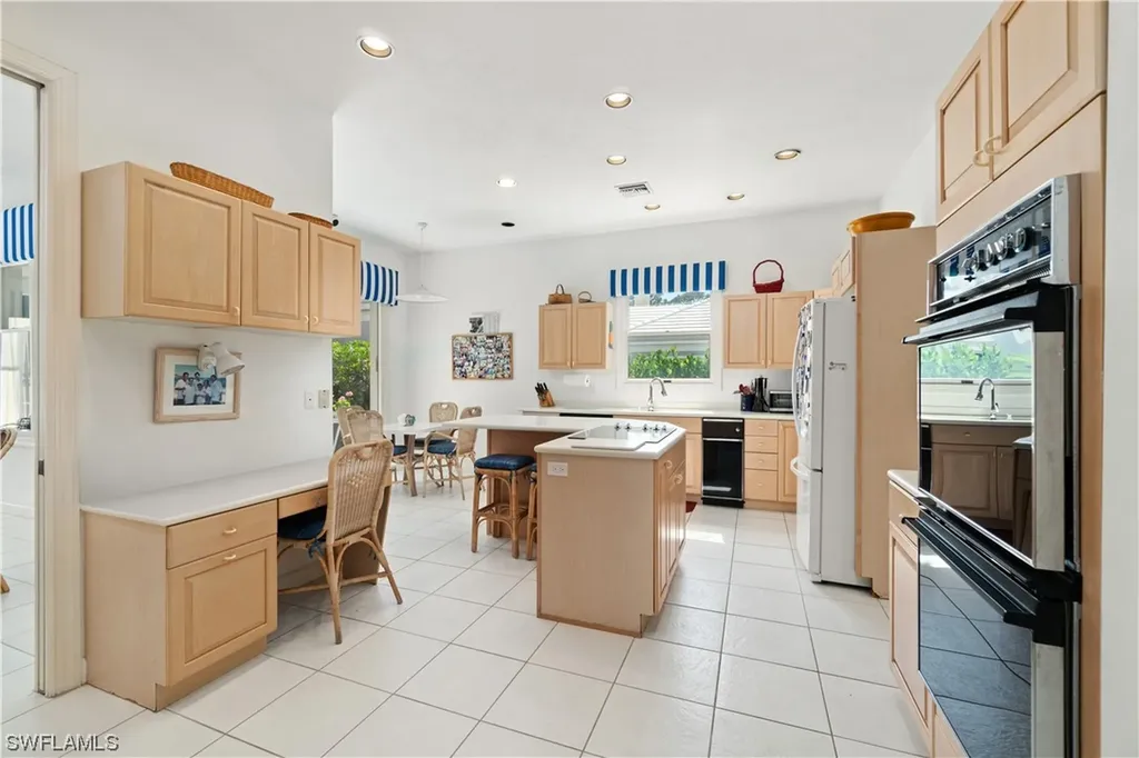 736 Ashburton Drive Naples FL 34110