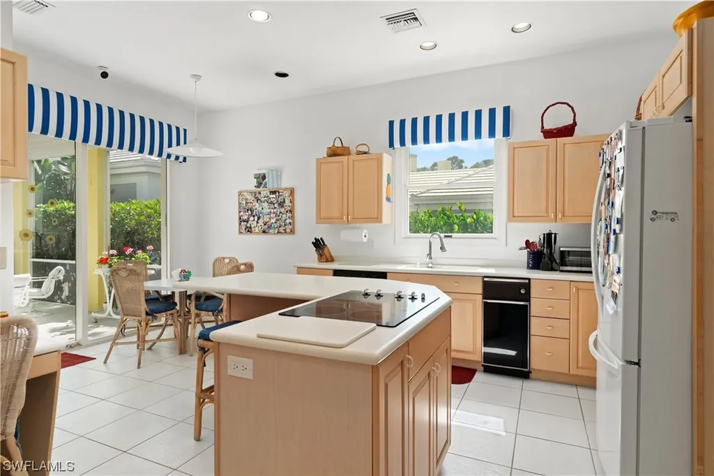 736 Ashburton Drive Naples FL 34110