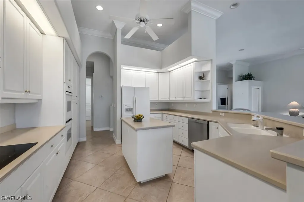 5890 Rolling Oaks Court Naples FL 34110