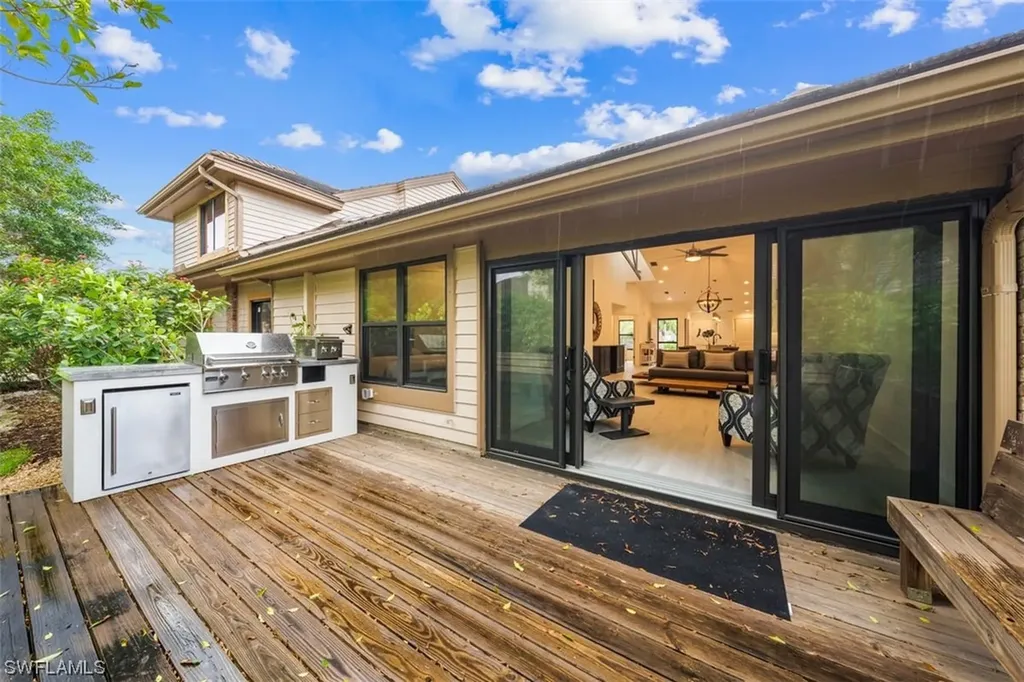 4014 Crayton Road Naples FL 34103