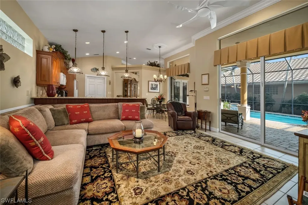 25043 Pinewater Cove Lane Bonita Springs FL 34134