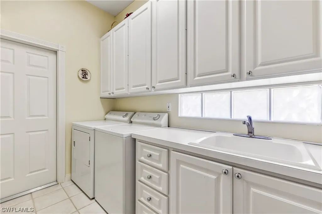 3936 Isla Ciudad Court Naples FL 34109
