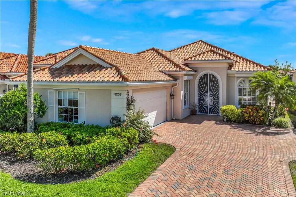 3936 Isla Ciudad Court Naples FL 34109