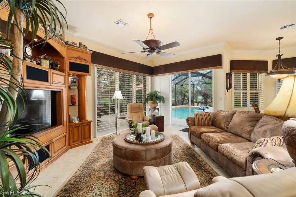 3832 Wax Myrtle Run Naples FL 34112