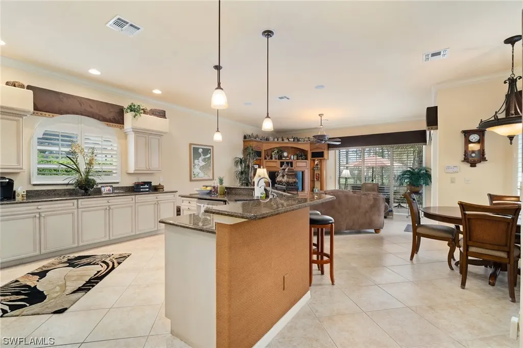 3832 Wax Myrtle Run Naples FL 34112