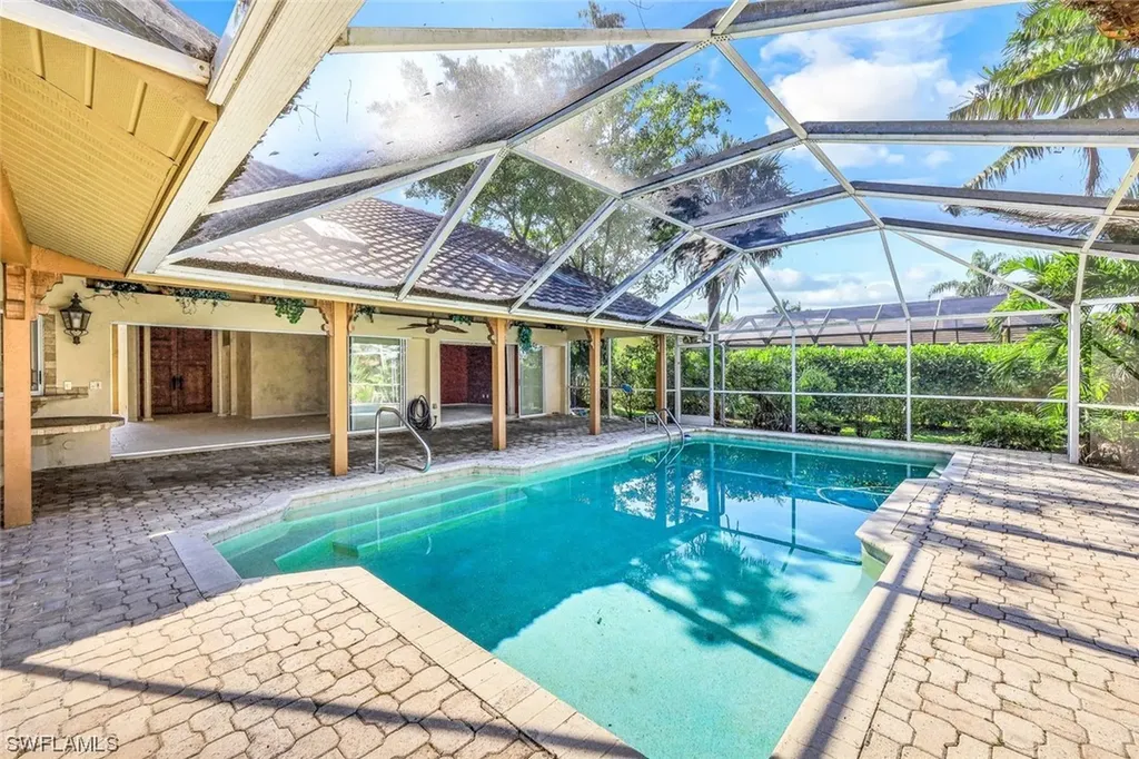 349 Henley Drive Naples FL 34104