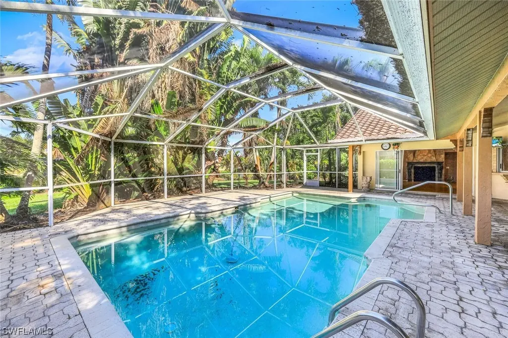 349 Henley Drive Naples FL 34104