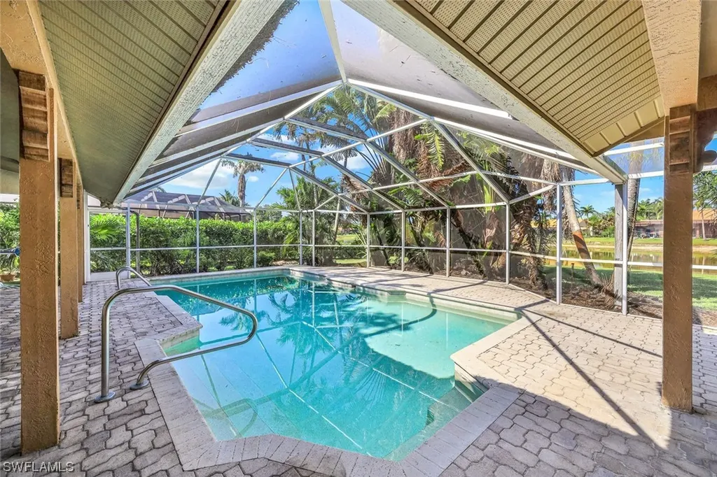 349 Henley Drive Naples FL 34104