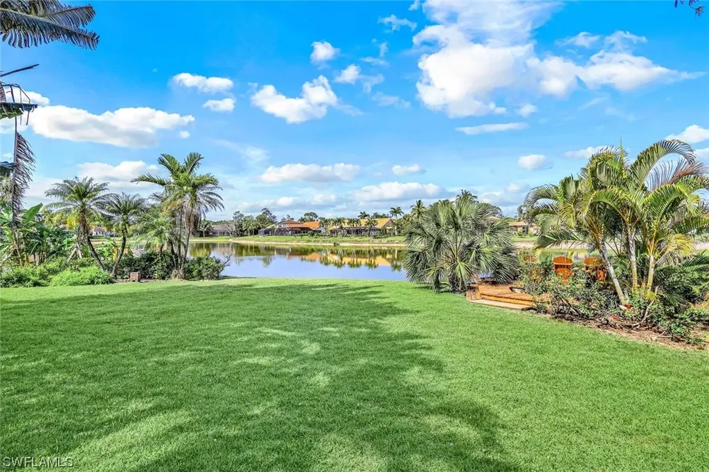 349 Henley Drive Naples FL 34104