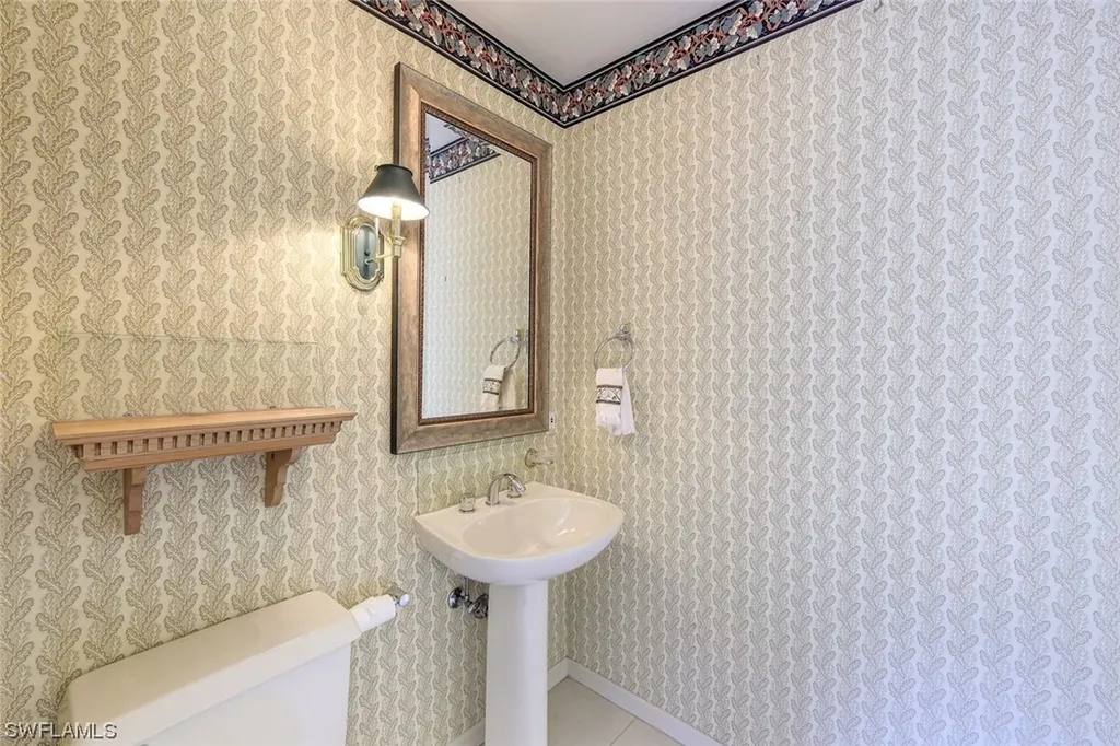 349 Henley Drive Naples FL 34104