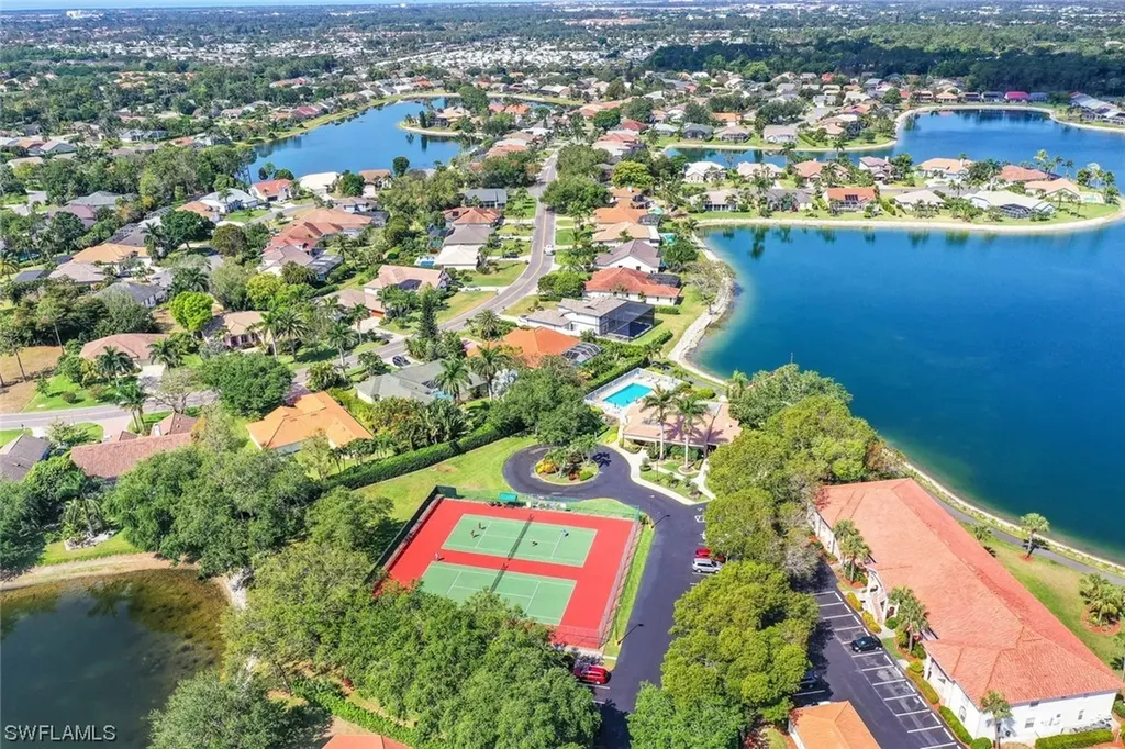 349 Henley Drive Naples FL 34104
