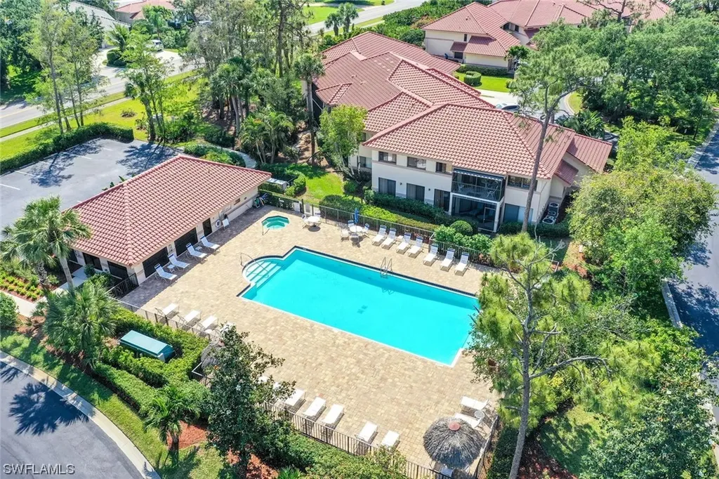 349 Henley Drive Naples FL 34104