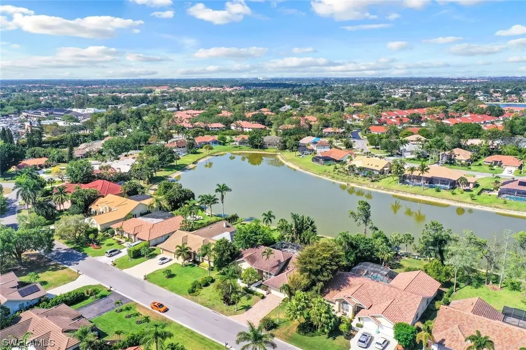 349 Henley Drive Naples FL 34104