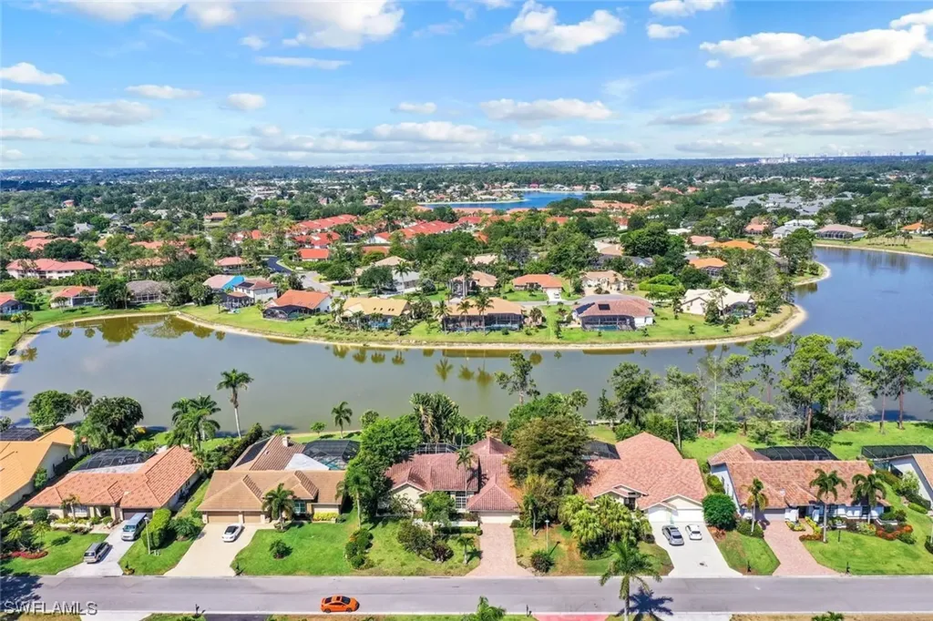 349 Henley Drive Naples FL 34104