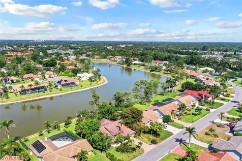 349 Henley Drive Naples FL 34104