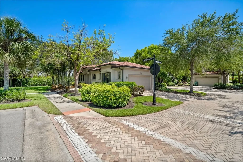 1102 Medan Court S Naples FL 34113