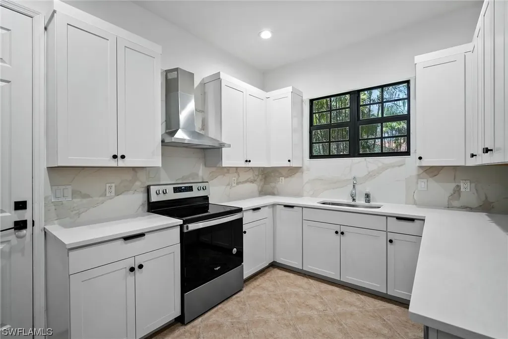 1102 Medan Court S Naples FL 34113