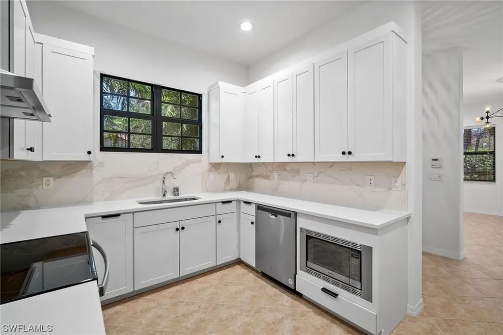 1102 Medan Court S Naples FL 34113