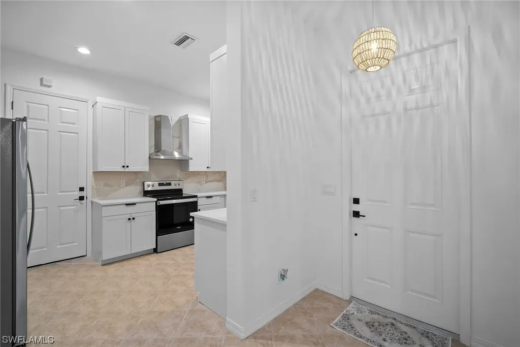 1102 Medan Court S Naples FL 34113
