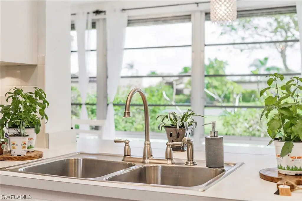 4125 Lakewood Boulevard Naples FL 34112