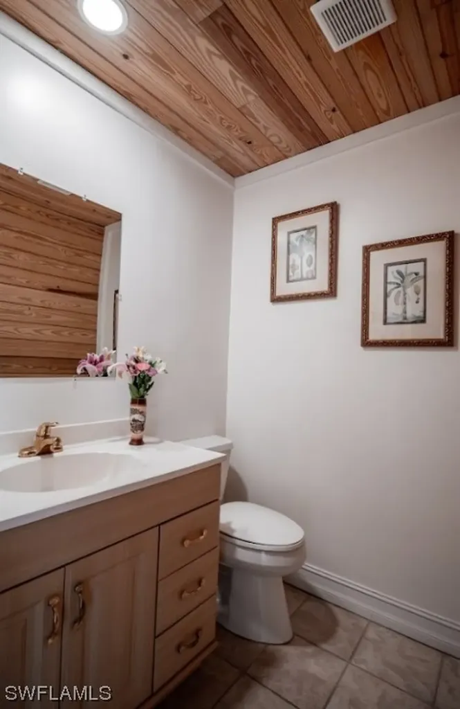 4125 Lakewood Boulevard Naples FL 34112