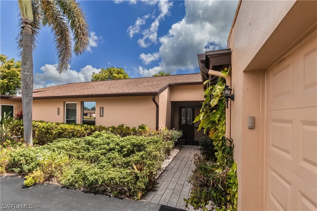 4125 Lakewood Boulevard Naples FL 34112