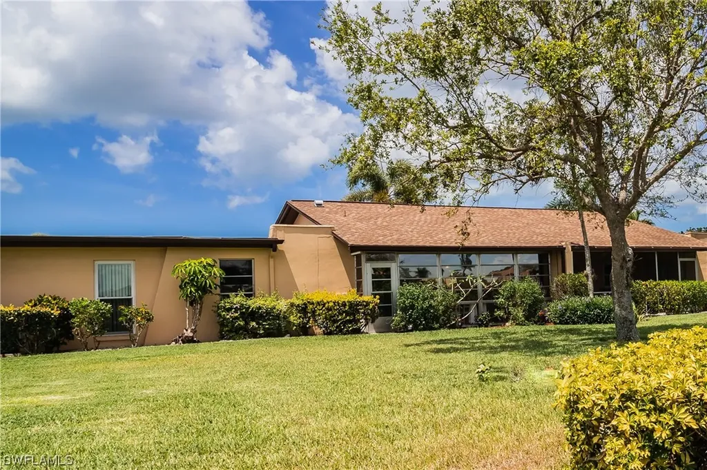 4125 Lakewood Boulevard Naples FL 34112
