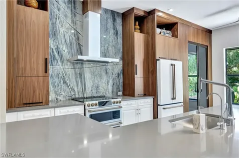 13772 Luna Drive Naples FL 34109