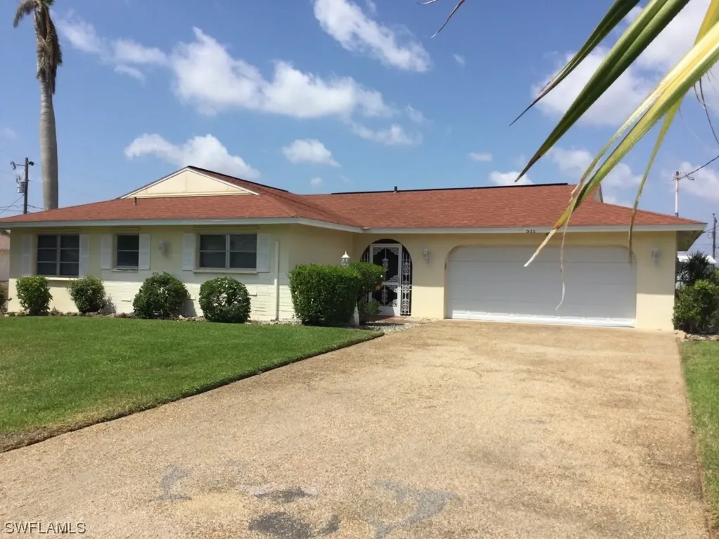 511 SE 33rd Street Cape Coral FL 33904