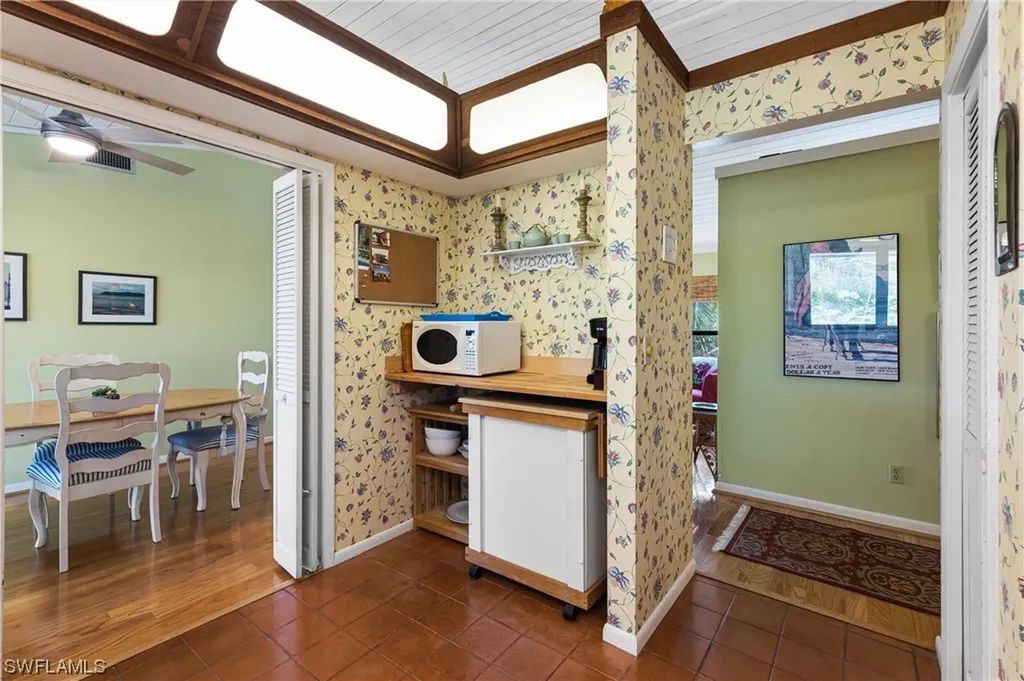 647 Rabbit Road Sanibel FL 33957