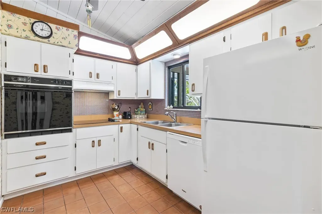 647 Rabbit Road Sanibel FL 33957
