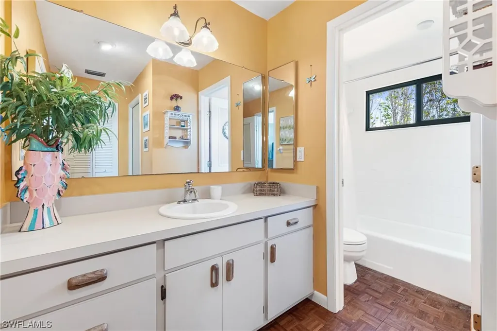 647 Rabbit Road Sanibel FL 33957