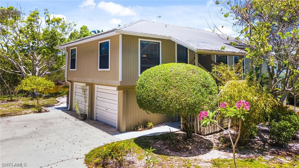 647 Rabbit Road Sanibel FL 33957