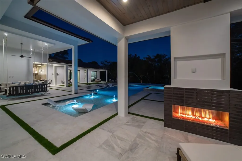 18 Caribbean Road Naples FL 34108
