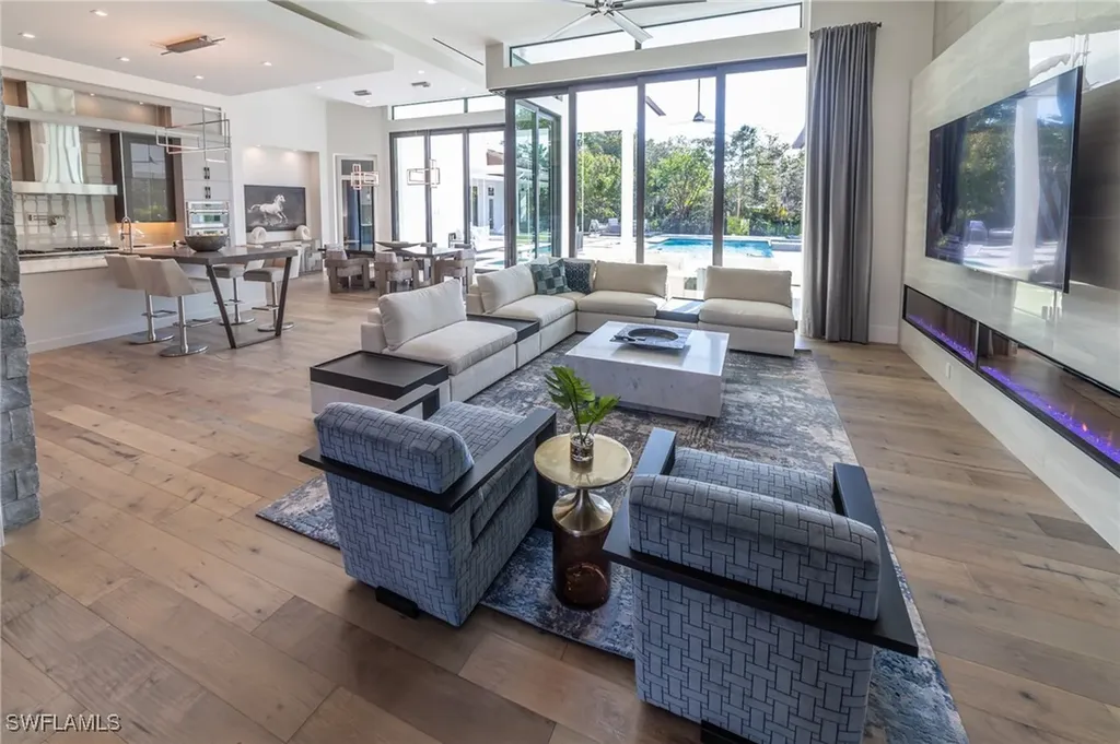 18 Caribbean Road Naples FL 34108