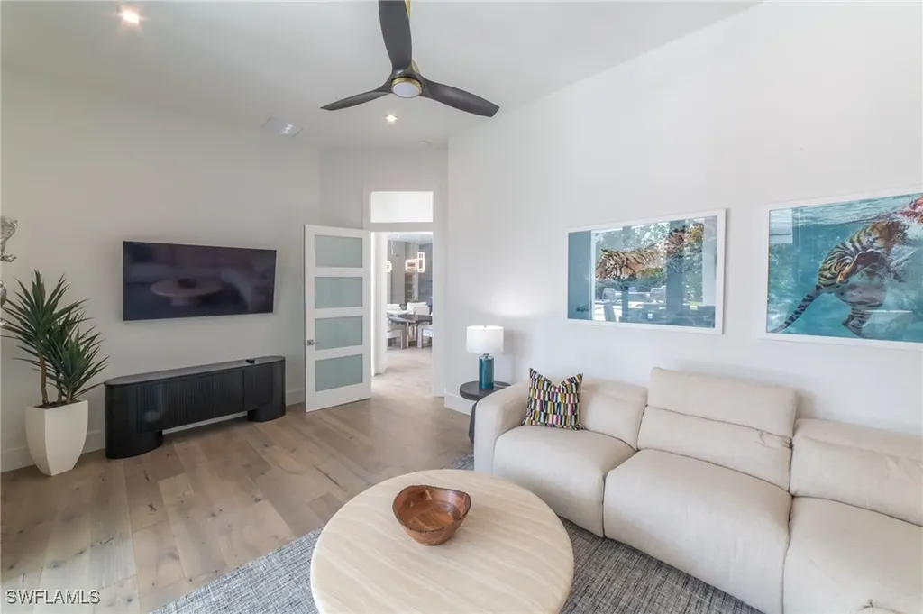 18 Caribbean Road Naples FL 34108