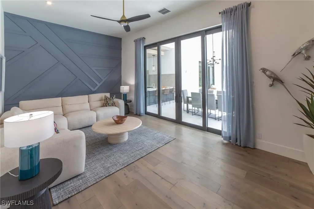 18 Caribbean Road Naples FL 34108